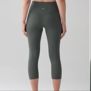 🍋 EUC Lululemon Align Crop, Size 6, Worn Once 🍋